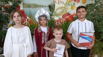 В Желябовском СДК отметили день рождения великого поэта театральным представлением, викторинами и редким мультфильмом