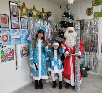 Новогодний праздник  «Еду, еду к вам, друзья»