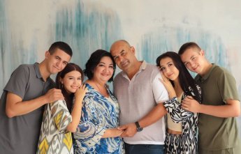 Праздничный сюрприз от семьи Аблаевых