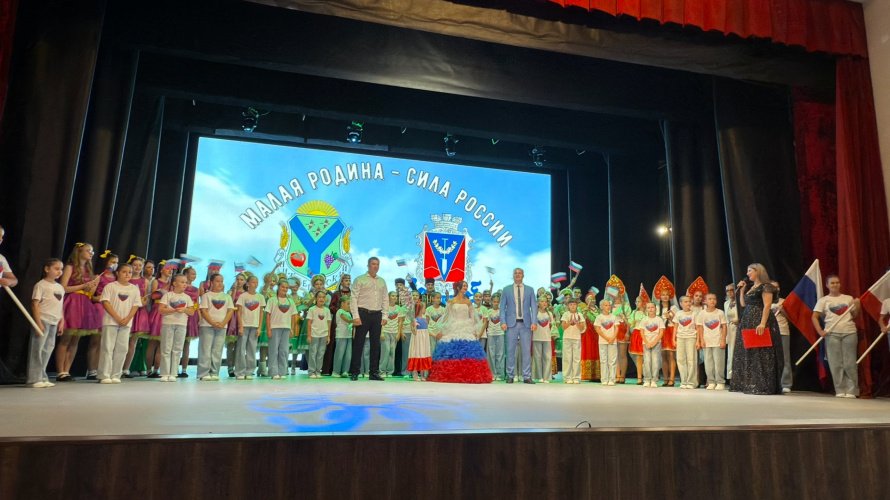 Праздничный концерт в Нижнегорском РДК
