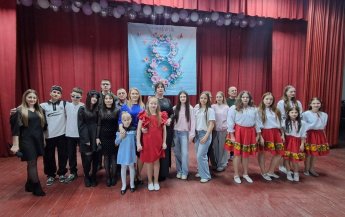 В  Емельяновском доме культуры прошел праздничный концерт, посвященный Международному женскому дню