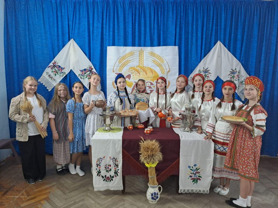 Литературный вечер "Хлеб - всему голова"