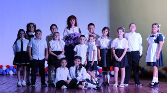 День знаний в Желябовском СДК: конфеты вместо пятёрок и спасение планеты от «недружности»