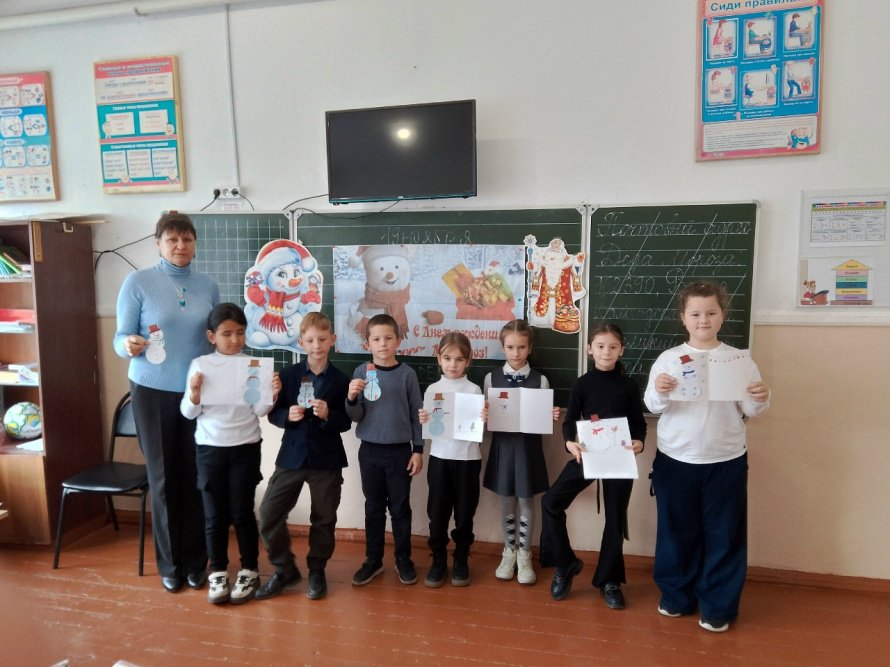 Игровая программа "День рождения деда Мороза"