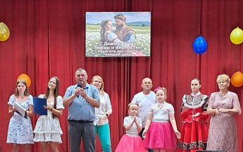 Праздничный концерт в Емельяновке